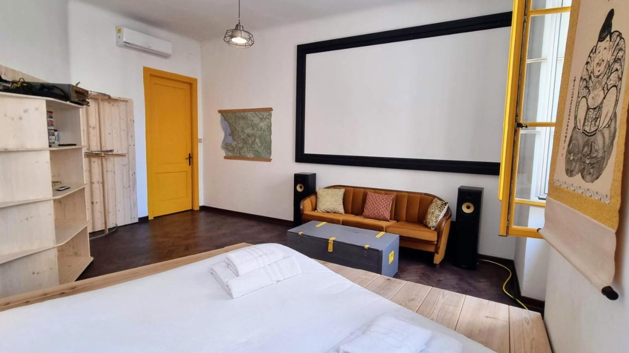 Handcrafted Design Trieste Luaran gambar